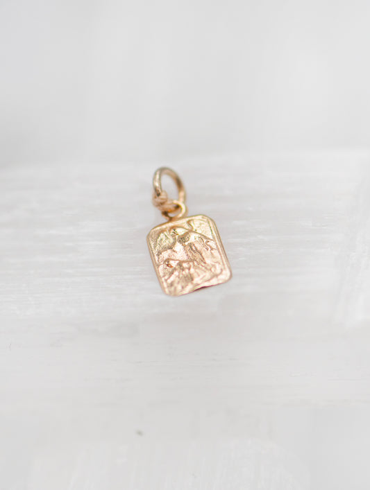 Tiny Rectangle Pendant 00149
