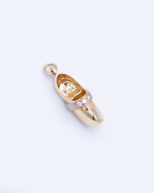 Tiny Clog Pendant 00128