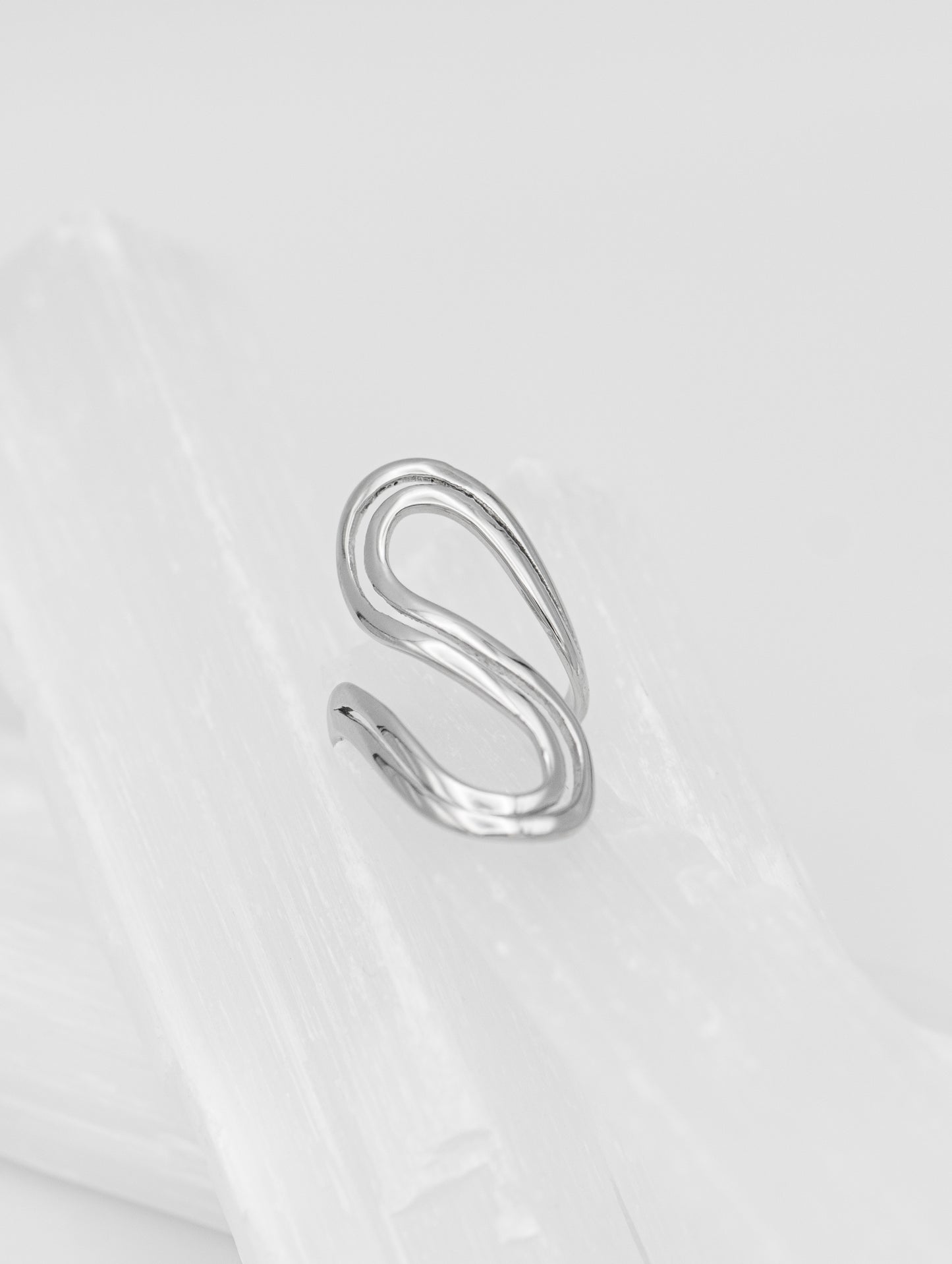 Dio Double Twist Ring