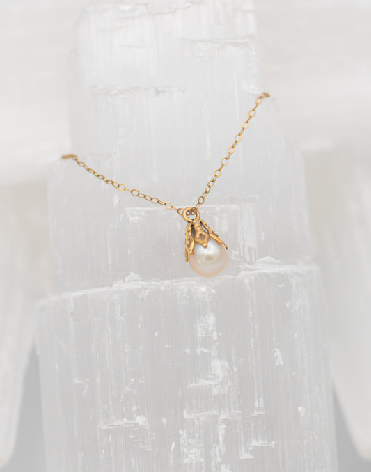 Tista Pearl Necklace
