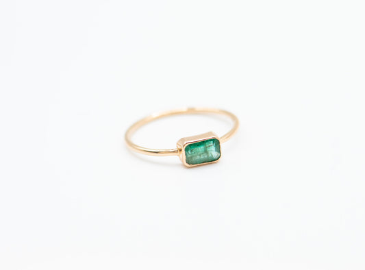Abi Emerald Ring 0052 - 0036