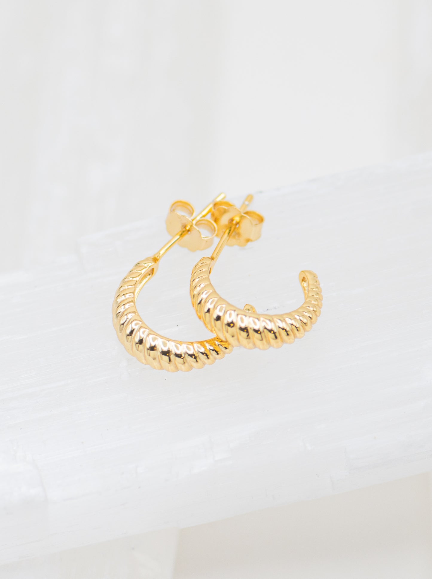 Tessa Ribbed Croissant Earrings