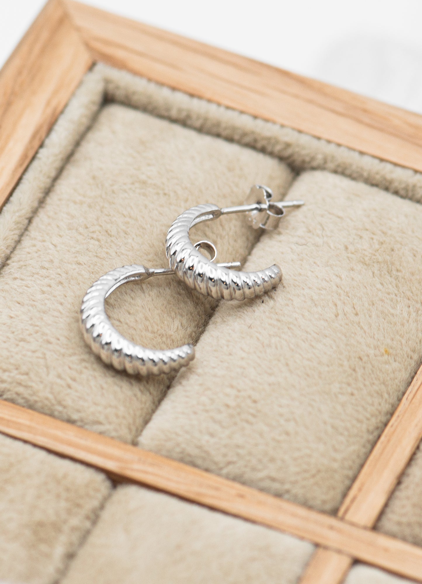Tessa Ribbed Croissant Earrings