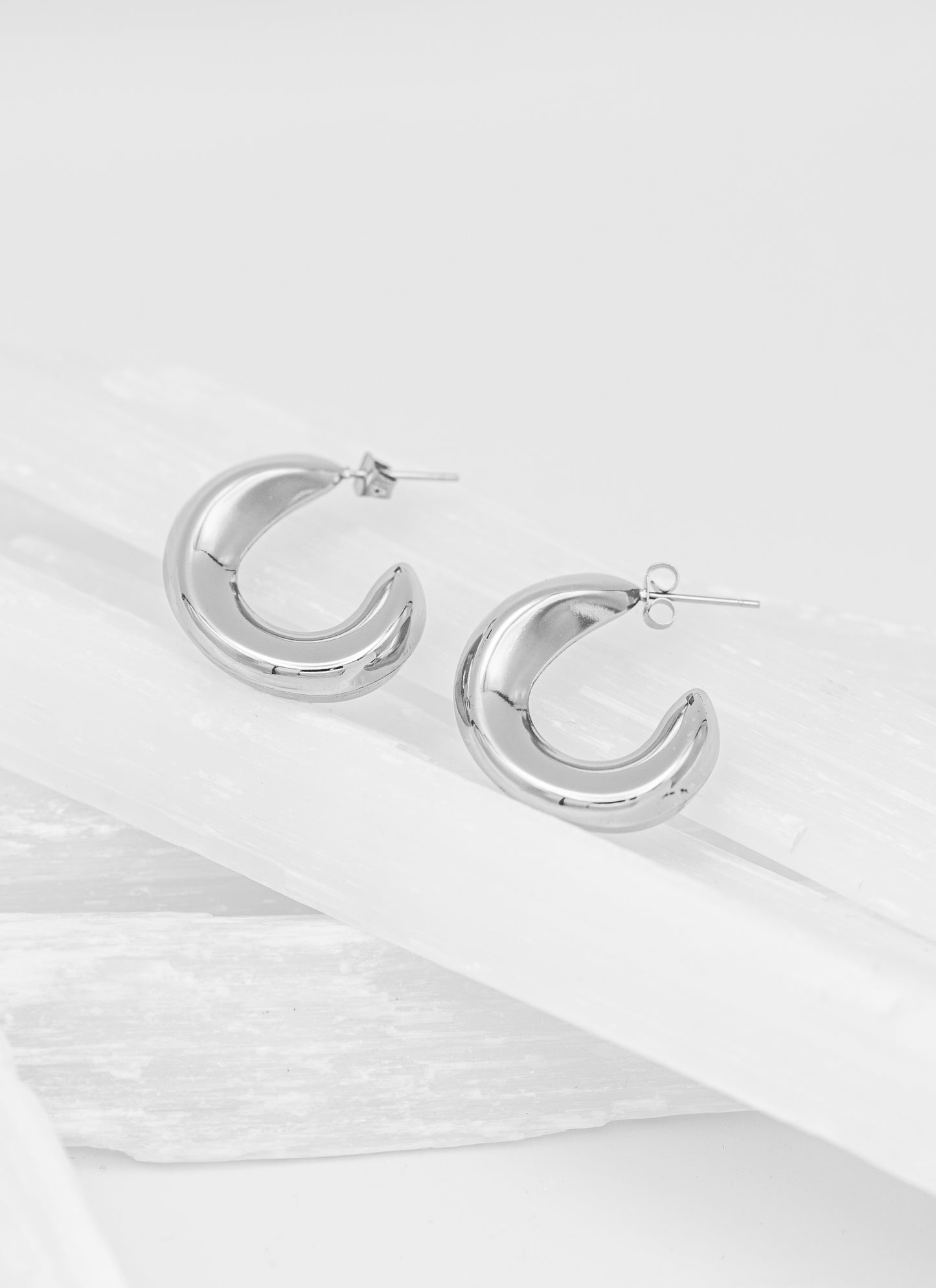 Joy Chunky Edge Earrings