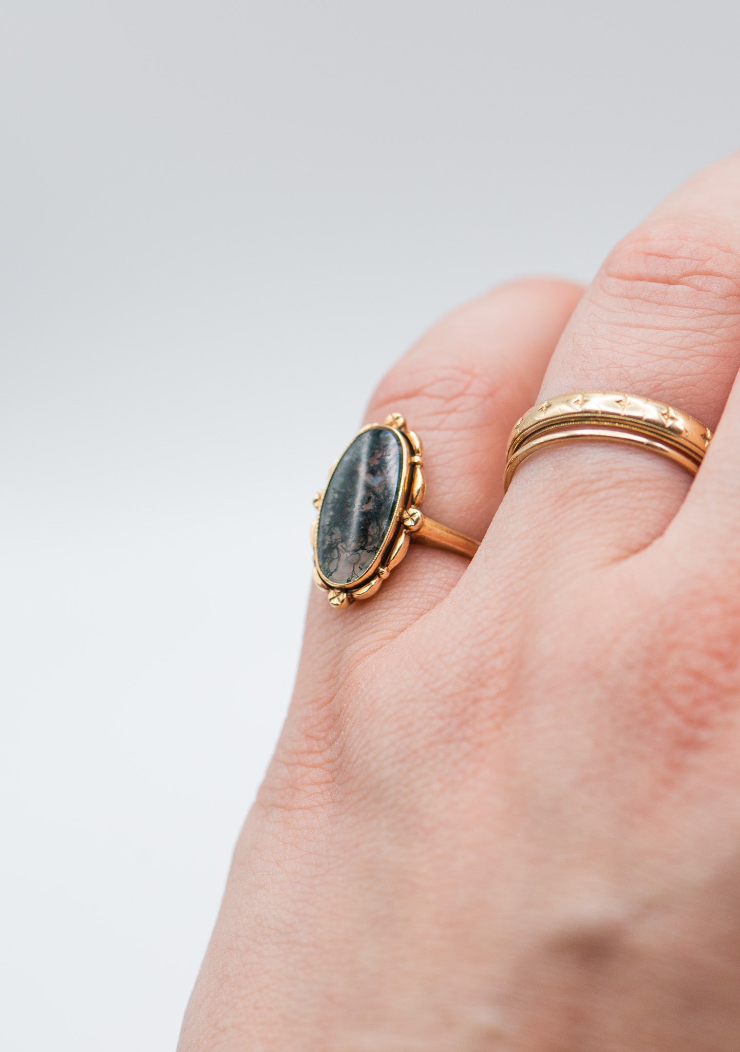 Vintage moss agate ring