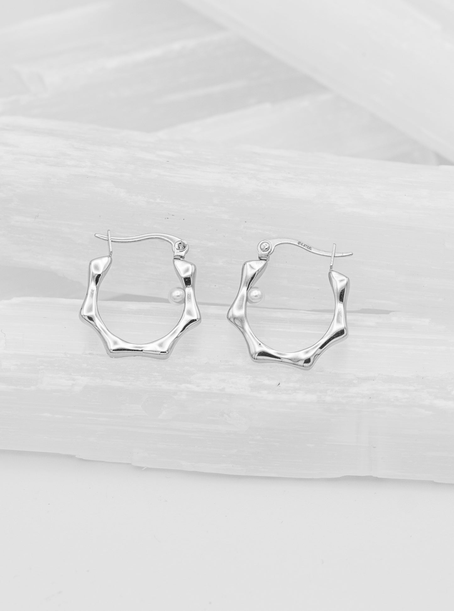 Bella Pearl Hoops
