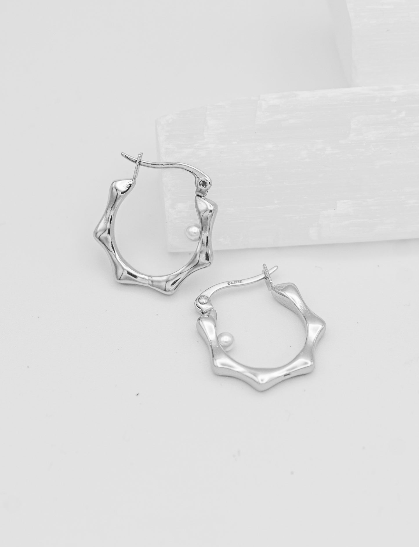 Bella Pearl Hoops