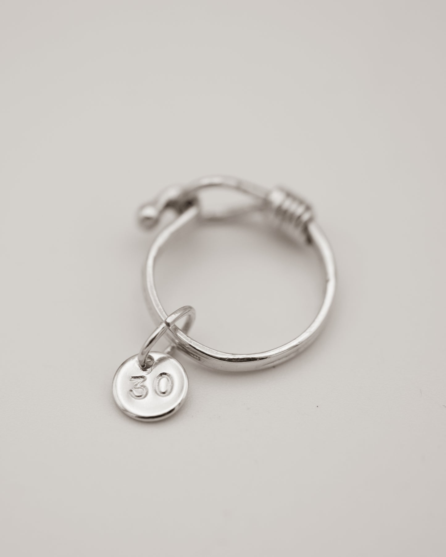 Hooked Ring 0030