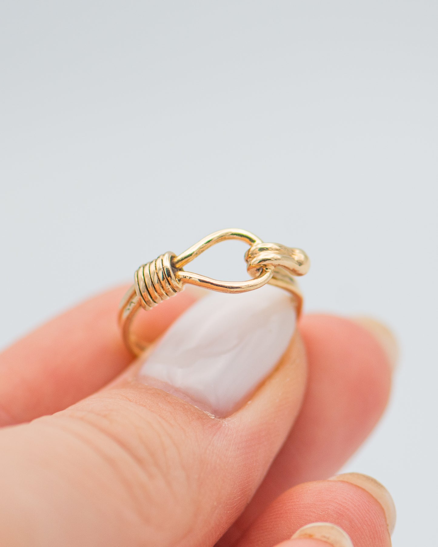 Hooked Ring 0030