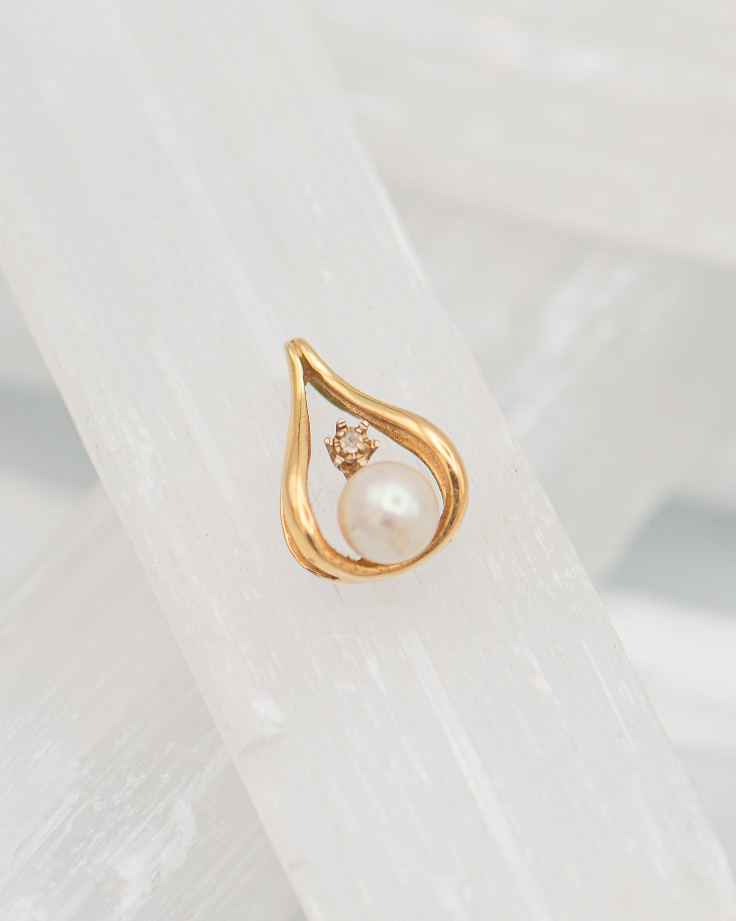 Vintage Pearl Pendant 00110