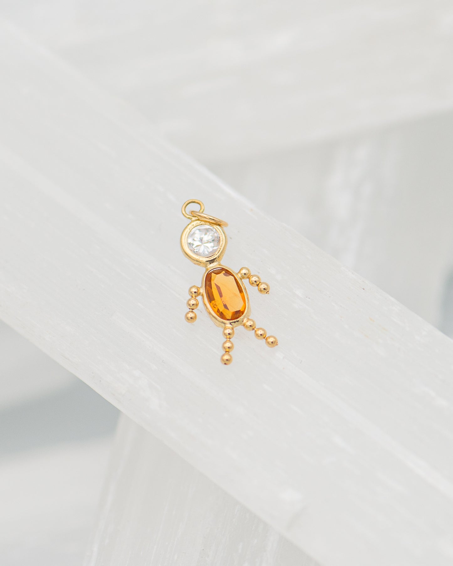 Tiny Figurine 00129