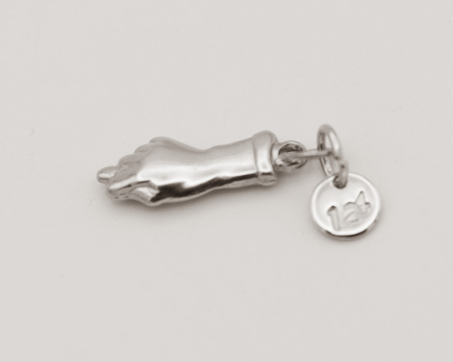 Figa Charm 00124
