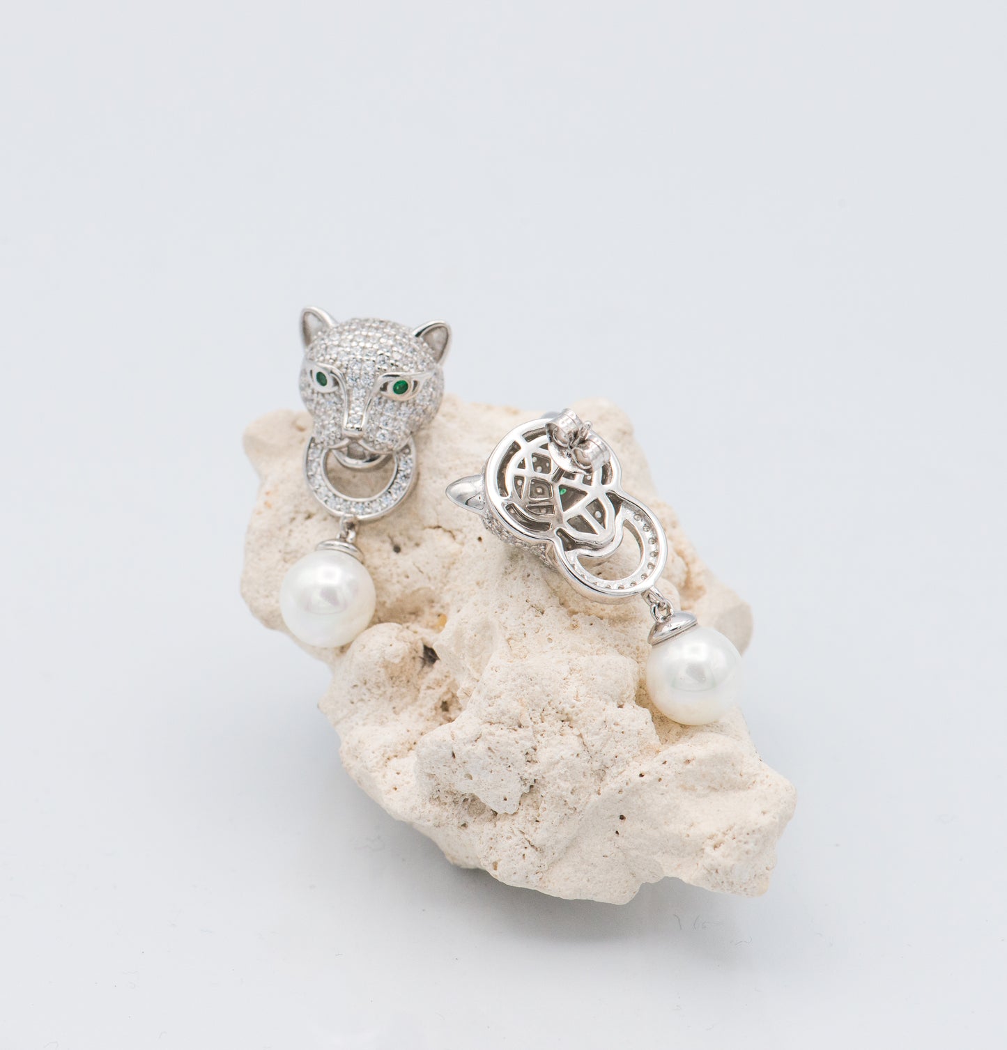 Roya Jaguar Pearl Earring - Mottive.inc