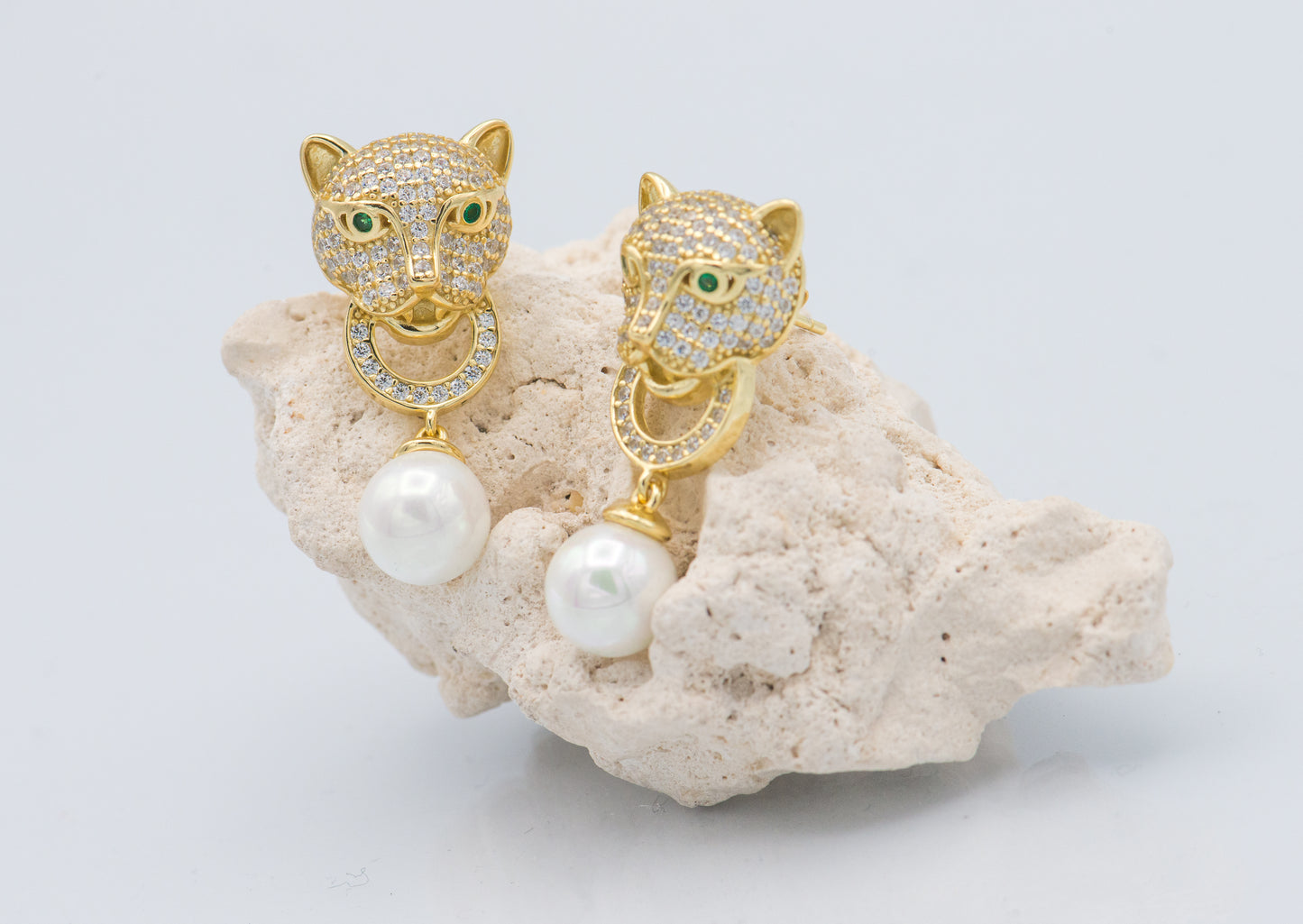 Roya Jaguar Pearl Earring - Mottive.inc