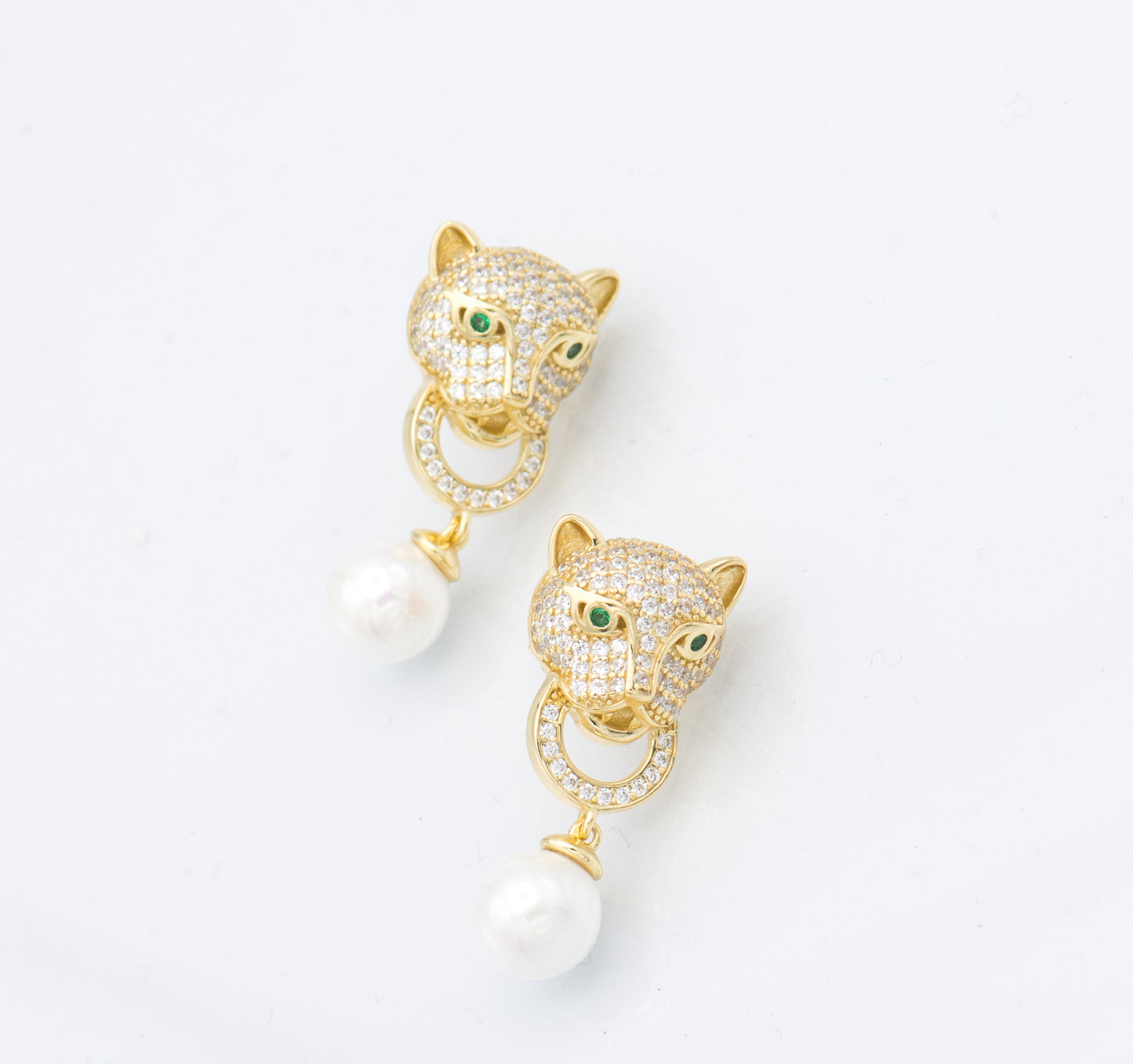 Roya Jaguar Pearl Earring - Mottive.inc