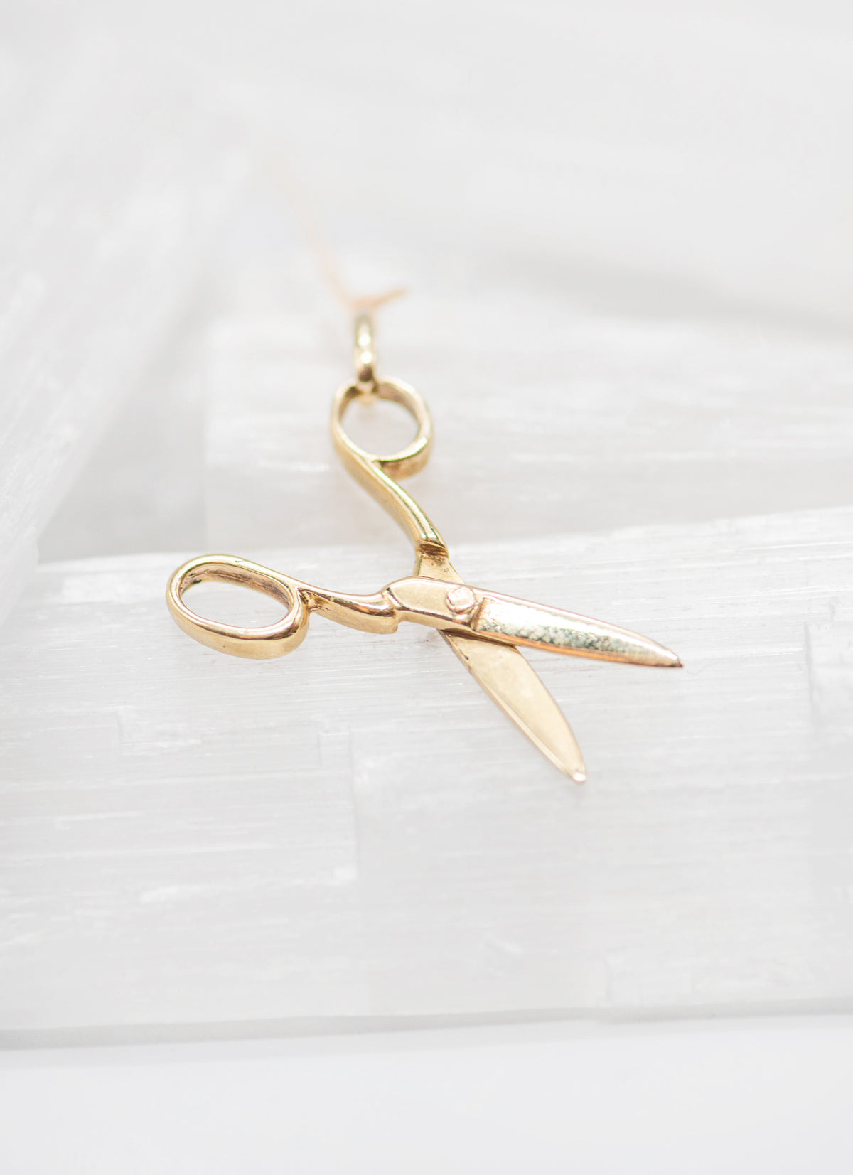 Mottive Scissors Pendant – Mottive.inc