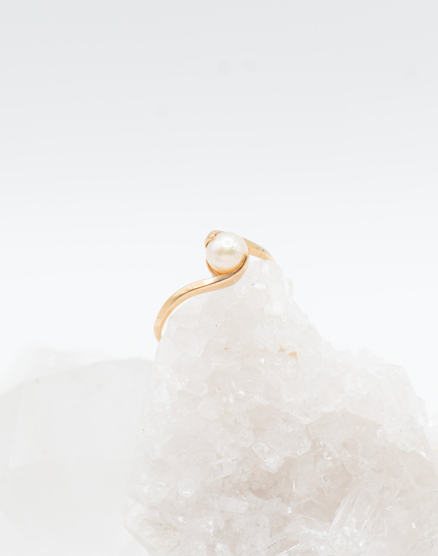 Elegant Single Pearl Ring