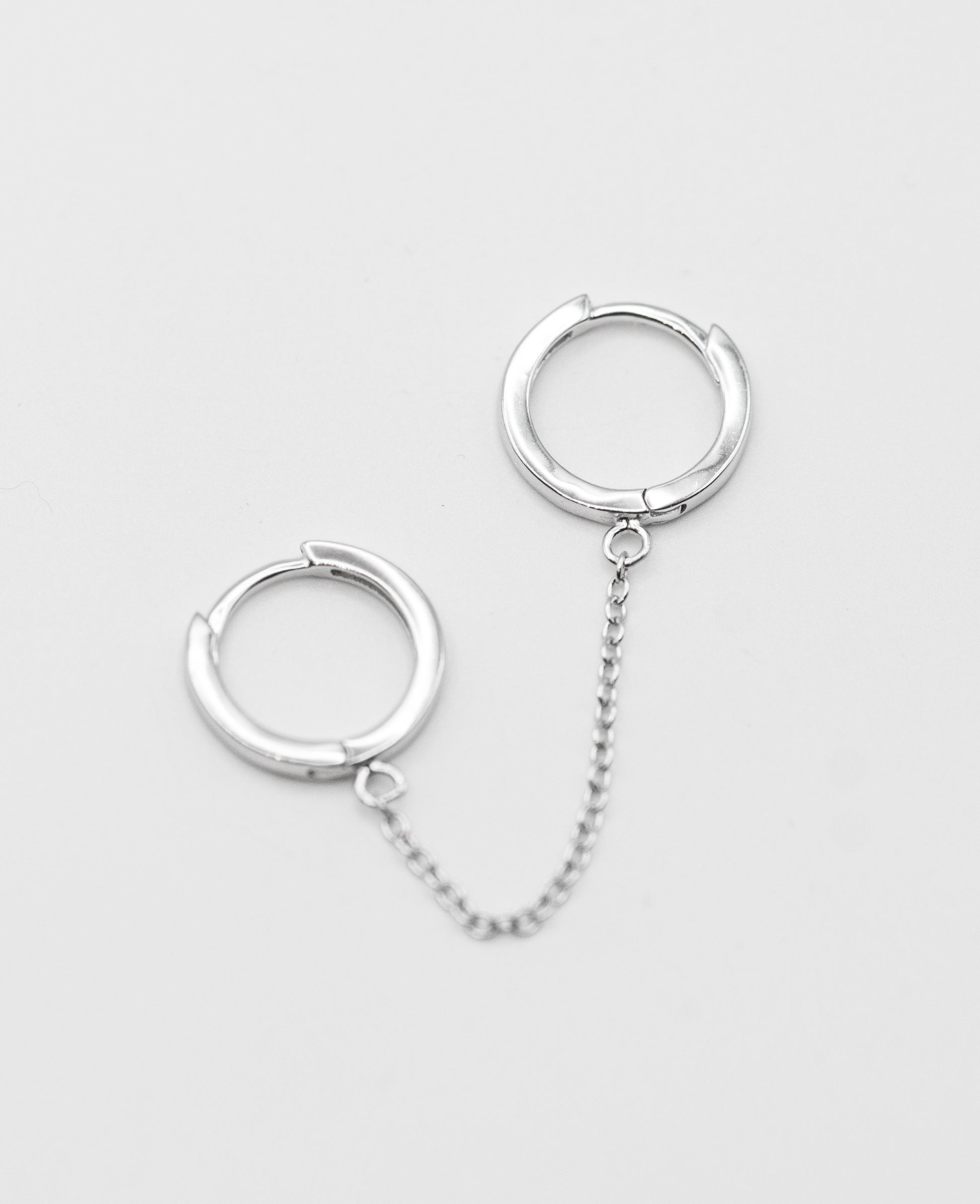 Lorri Chained Huggie Earring - Mottive.inc