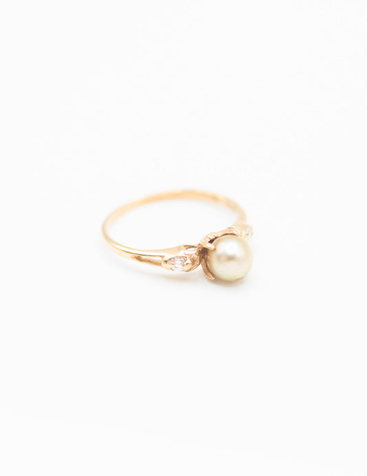 Tan Pearl ring with Diamond accents