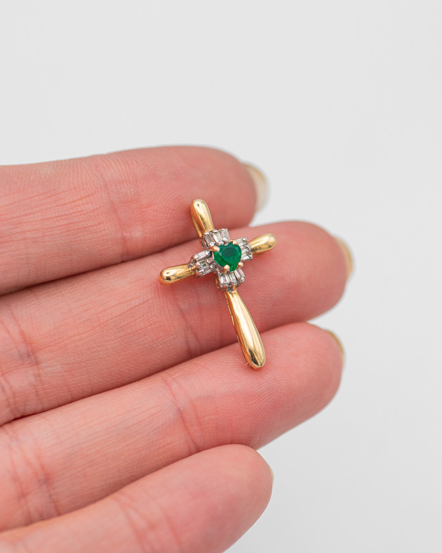 Cross Pendant 00145