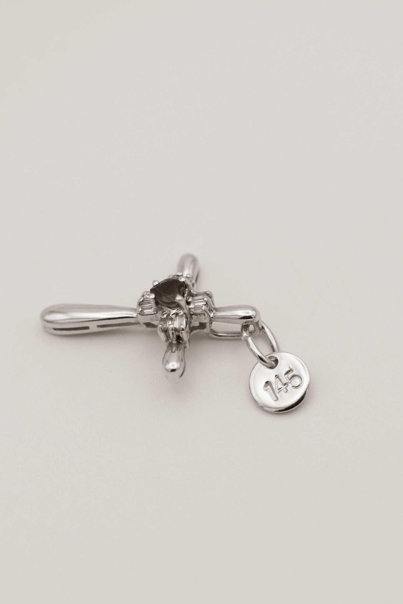 Cross Pendant 00145