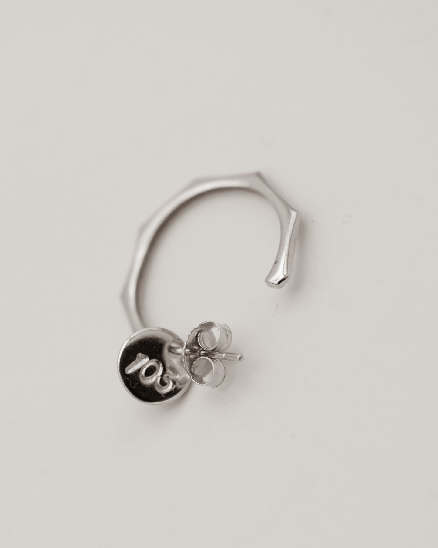 Small skinny hoops 00103