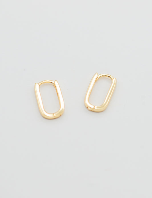 Ollie Oval Huggies Earring